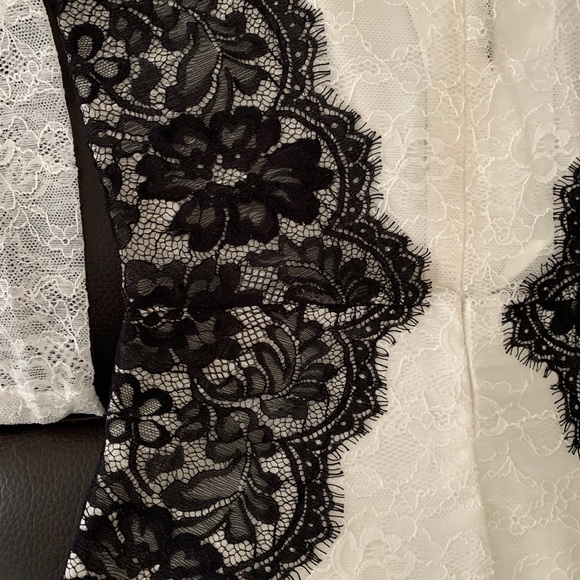 White and black lace dress - Picture 3 of 7